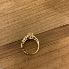 【ケイウノ ブライダル(K.UNO BRIDAL)の口コミ】 ファンシーシェイプの婚約指輪を作りたく、既存のものだと選択肢が限られ…