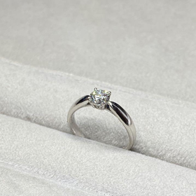 【ティファニー(Tiffany & Co.)の口コミ】 他のリングとも色々と、かなり迷ったのですが、こちらのリング指輪を見た…