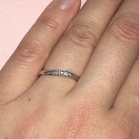 【ケイウノ ブライダル(K.UNO BRIDAL)の口コミ】 シンプルなフォルムでつけ心地が良く、毎日扱いやすいと感じたのが決め手…