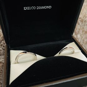 【エクセルコダイヤモンド(EXELCO DIAMOND)の口コミ】 仕事柄あまり派手な物は付けられません。この指輪は、さりげなくそれでい…