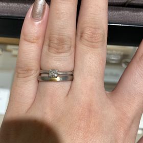 【e.m.の口コミ】 婚約指輪はカタログには載っていない、伊勢丹限定のものとお話しを伺いま…