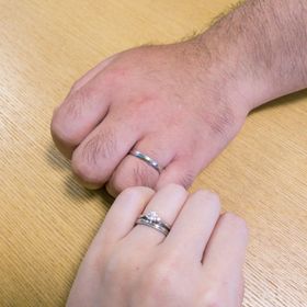 【FISCHER(フィッシャー)の口コミ】 ①着け心地が良いこと
②シンプルだけどさりげないデザインがあること
③婚約…