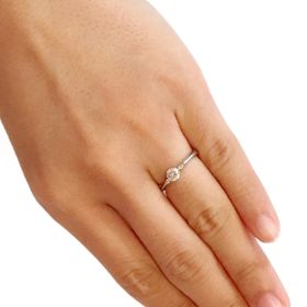 【PORTADA(ポルターダ)の口コミ】 シンプルで、飽きがなくずっと身につけたくなるものを探していました。
こ…