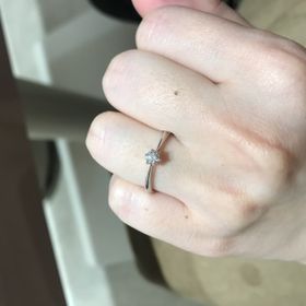 【TRECENTI(トレセンテ)の口コミ】 シンプルさと着けやすさが決め手でした。手が小さいためあまりゴツくない…