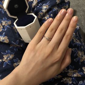 【銀座ダイヤモンドシライシの口コミ】 シンプルで普段のお出かけや特別な機会、どちらにもつけられるものを探し…