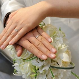 【ケイウノ ブライダル(K.UNO BRIDAL)の口コミ】 「月日」というデザインの指輪が気に入ったのですが、ちょっとシンプルか…