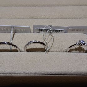 【TRECENTI(トレセンテ)の口コミ】 指にあったデザインを選べたので、即決させて貰いました
店員さんも親切に…