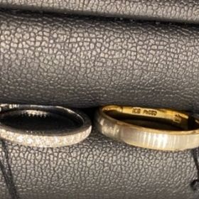 【エクセルコダイヤモンド(EXELCO DIAMOND)の口コミ】 エタニティでダイヤモンドがきらきらと輝いています。ですのでお堅い職業…