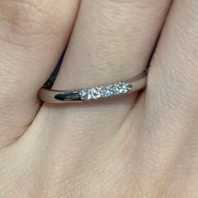 【ラザール ダイヤモンド(LAZARE DIAMOND)の口コミ】 通常の物より3倍ほど強度が強い為2mmの細いデザインでも安心して付けられ…