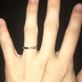 【アイプリモ(I-PRIMO)の口コミ】 シンプルだけれども、少しアクセントがあるようなデザインの指輪を探して…