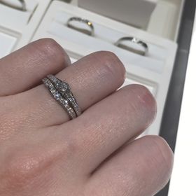 【俄(にわか)の口コミ】 俄のデザインはどれも綺麗で、セットリングにするととても素敵でした。結…