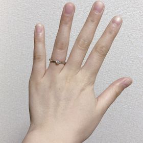 【4℃ BRIDAL(ヨンドシーブライダル)の口コミ】 相手が予算やわたしの好みを想像しながら購入してくれました。店員さんに…