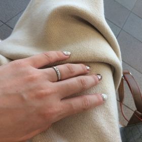 【銀座ダイヤモンドシライシの口コミ】 爪でない埋め込みタイプで、ダイヤモンドの輝きが１番あるものだったのが…