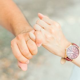 【uchimari(ウチマリ)の口コミ】 ブランドに全くこだわりがなかったので、
思い出に残る手作りのリングを選…