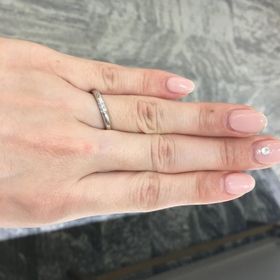 【ラザール ダイヤモンド(LAZARE DIAMOND)の口コミ】 種類が非常に多く、とても迷いました。
王道、シンプルなものから個性的な…