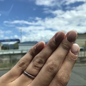 【MILK&Strawberry(ミルクアンドストロベリー)の口コミ】 変形しにくい素材（パナジウム）、無料でダイヤモンドが入れられる、刻印…