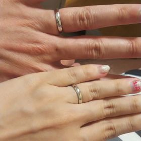 【工房Ryo】の口コミ プラチナ素材でペアで、３ミリ程度の太さがあって、15万円くらいです。独...