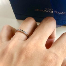 【銀座ダイヤモンドシライシの口コミ】 インターネットでデザインをみて、

･シルバーで細身
･ダイヤモンドあり
･…