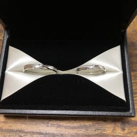 【エクセルコダイヤモンド(EXELCO DIAMOND)の口コミ】 ストレートではなくウエーブが欲しく粘り強く探してイメージ通りのものに…