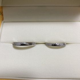 【ケイウノ ブライダル(K.UNO BRIDAL)の口コミ】 デザイナーの人がすごくデザイン画がうまくて、また彼女が途中で微調整を…