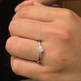 【TASAKI(タサキ)の口コミ】 パヴェのデザインで普段使いできるような指輪を探していました。また指が…