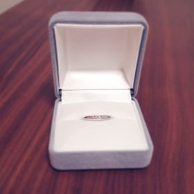 【AFFLUX(アフラックス)の口コミ】 どんなファッションでも違和感のないシンプルなものを希望しておりました…