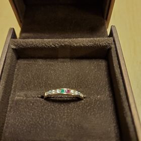 【VANillA(ヴァニラ)の口コミ】 スイート10仕様で、家族の誕生石を入れられ、自分の10年を象徴したような…