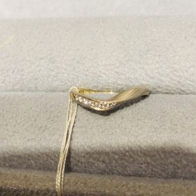【ケイウノ ブライダル(K.UNO BRIDAL)の口コミ】 取扱ブランドが数少ない木目金を扱っています。中でもこの指輪は曲線が綺…