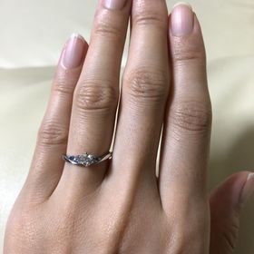 【LUCIE(ルシエ)の口コミ】 青い石の付いた指輪が欲しくて探していたところ、これを見つけました。中…