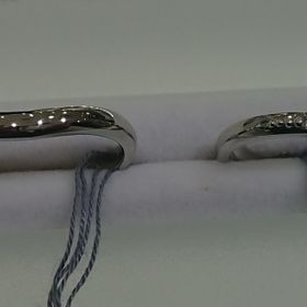 【レディティアラ(LADYTIARA)の口コミ】 ゆるいU字のデザインはつけやすく、やわらかい印象を与えます。価格も手ご…