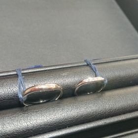 【ROYAL ASSCHER(ロイヤル・アッシャー)の口コミ】 これ以上ないほどの絶妙なカーブが、指にぴったりとなじみます。U字やまっ…