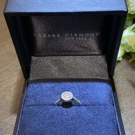 【ラザール ダイヤモンド(LAZARE DIAMOND)の口コミ】 ホームページでデザインを見て一目惚れし、実物を見て即決しました。横顔…