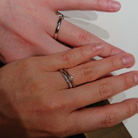 【ラザール ダイヤモンド(LAZARE DIAMOND)の口コミ】 婚約指輪と結婚指輪の重ね付けを考えていたので、重ねた時にぴったり合う…