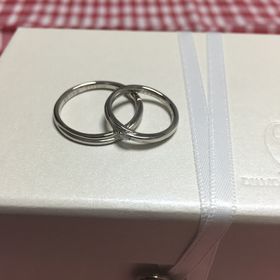 【銀座ダイヤモンドシライシの口コミ】 商品数が多い為、予算の中から何点がお勧めを出して頂きました。
二人とも…