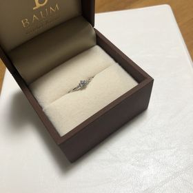 【BAUM(バーム)の口コミ】 リングに少しだけカットが入ってるのがきれいで、気取らない感じが気に入…
