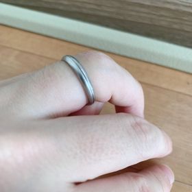 【ラザール ダイヤモンド(LAZARE DIAMOND)の口コミ】 毎日身に付けようと思っていたので、
目立たないもの、輝きすぎないものを…