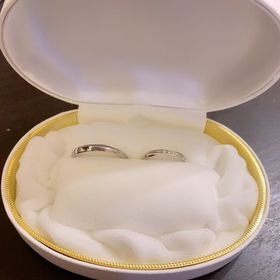 【カオキ　ダイヤモンド専門卸直営店の口コミ】 手が小さいので、華奢な指輪かつシンプルなものを探していました。選んだ…