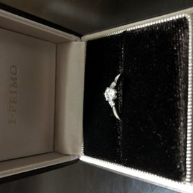 【アイプリモ(I-PRIMO)の口コミ】 決め手はデザインです。
リングの丸みがしっくりくる。
程よく厚みもあっ…