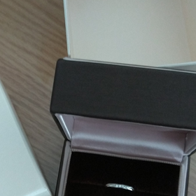 【アイプリモ(I-PRIMO)の口コミ】 店員さんの丁寧で分かりやすい説明を元に2人でいろんな指輪を試着して決め…