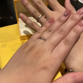 【ケイウノ ブライダル(K.UNO BRIDAL)の口コミ】 オーダーメイドで自由に作れるところ。シンプルデザインが良かったので、…