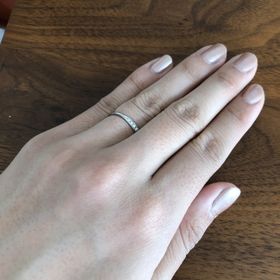 【銀座ダイヤモンドシライシの口コミ】 シンプルであまり石がたくさんついていないものを探していて、そのイメー…