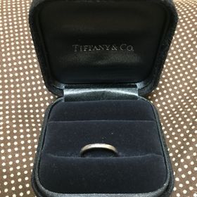 【ティファニー(Tiffany & Co.)の口コミ】 看護師を仕事をしているので、邪魔にならないシンプルな物をさがしていま…