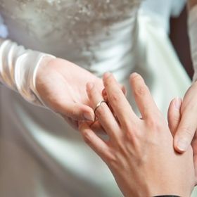 【ケイウノ ブライダル(K.UNO BRIDAL)の口コミ】 オーダーギリギリまで抱えていた悩みとして、①凹凸あるデザインだと汚れが…