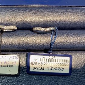 【ROYAL ASSCHER(ロイヤル・アッシャー)】の口コミ リングは海外ブランドの若干太めなデザインで、しっかり印象を持たせること...