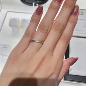 【俄(にわか)の口コミ】 朝葉　ハードプラチナ(素材は選択可)  ウェーブリング
中心部に斜めにメレ…