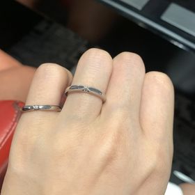 【エクセルコダイヤモンド(EXELCO DIAMOND)の口コミ】 会社の規定で石がある指輪が禁止だったので、シンプルなものを探していま…