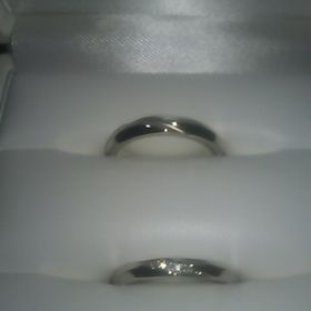 【CAFERING(カフェリング)の口コミ】 シンプルだけど、さりげなくダイヤが埋め込まれているようなデザインを探…