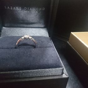 【ラザール ダイヤモンド(LAZARE DIAMOND)の口コミ】 婚約指輪、結婚指輪はともにラザールダイヤモンドで購入しました。
メイン…