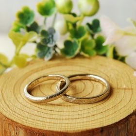 【Smith(工房スミス)の口コミ】 何より、結婚指輪を2人で作れるというのが1番魅力的でした。
デザインも細…