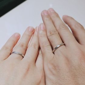 【TRECENTI(トレセンテ)の口コミ】 なめらかな着け心地がと自然に指に馴染む感じが気に入りました。ダイヤが…